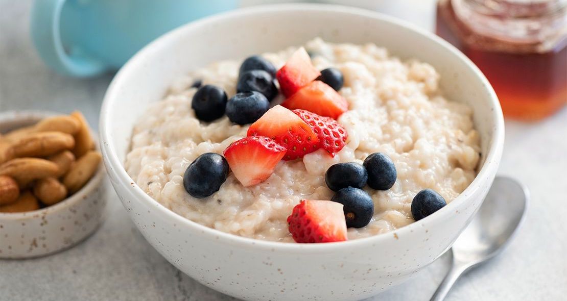 Bol de congee chinois, petit-déjeuner bon pour la rate selon la médecine traditionnelle chinoise